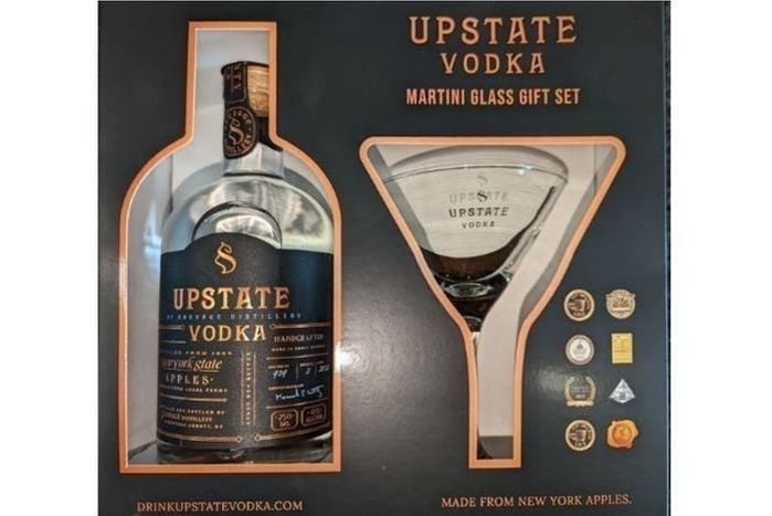 The Vodka Martini Gift Set – Flask & Field