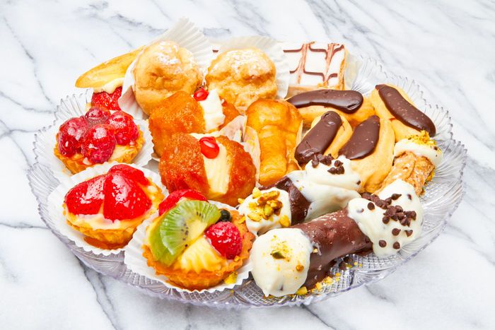 Buy Assorted Mini Pastry Platter Online | Mercato