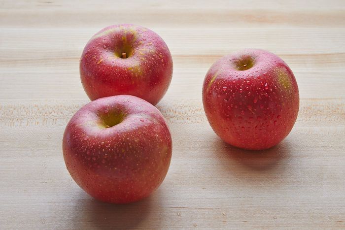 Apples Pink Lady - 3 lb bag