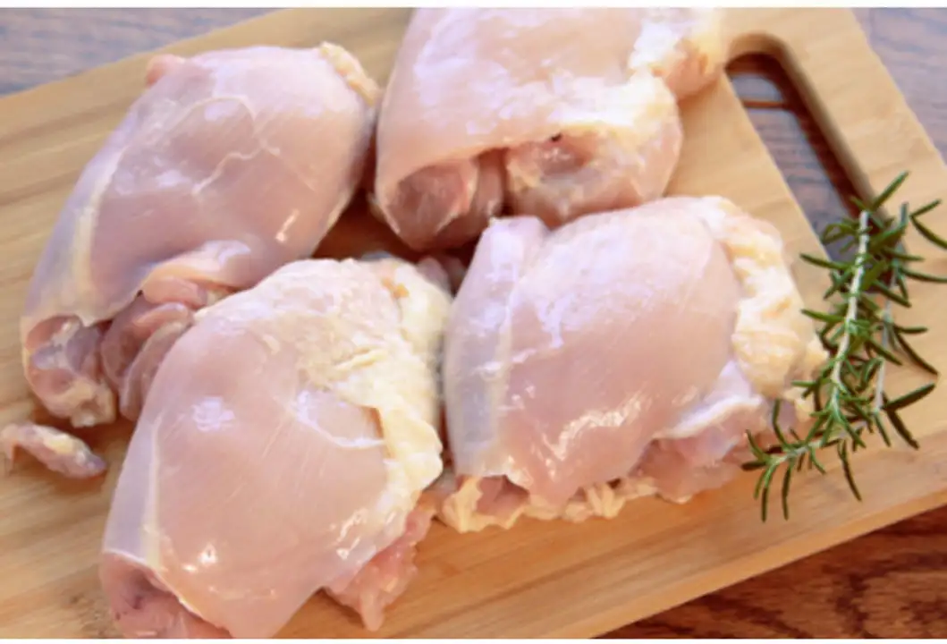 Order Boneless Skinless Chicken Thighs food online from Novato Harvest Market store, Novato on bringmethat.com