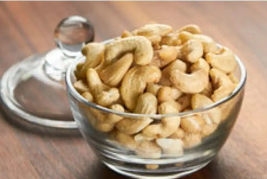 Order Bulk Organic Raw Cashew Pieces food online from Whole Foods Co-Op Denfeld store, Duluth on bringmethat.com