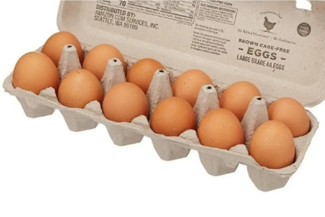 Order LOCAL Medium Eggs food online from Whole Foods Co-Op Denfeld store, Duluth on bringmethat.com