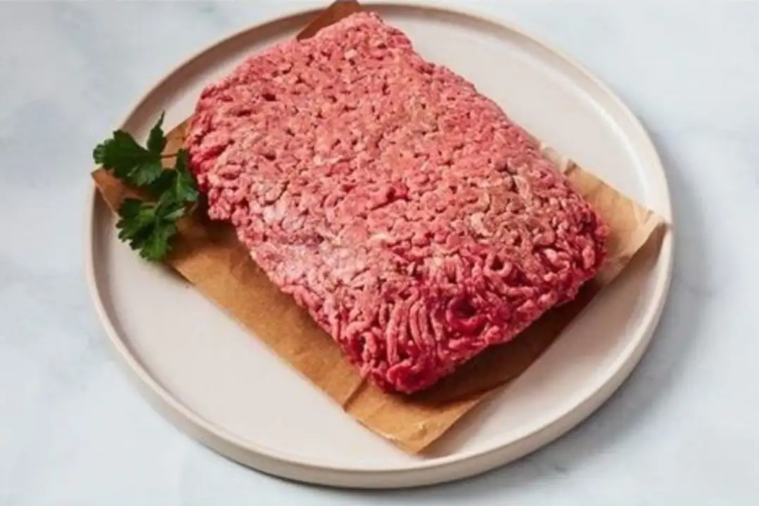 Order Steakhouse Elite Ground Beef - 16 Ounces food online from Holiday farms store, Roslyn Heights on bringmethat.com