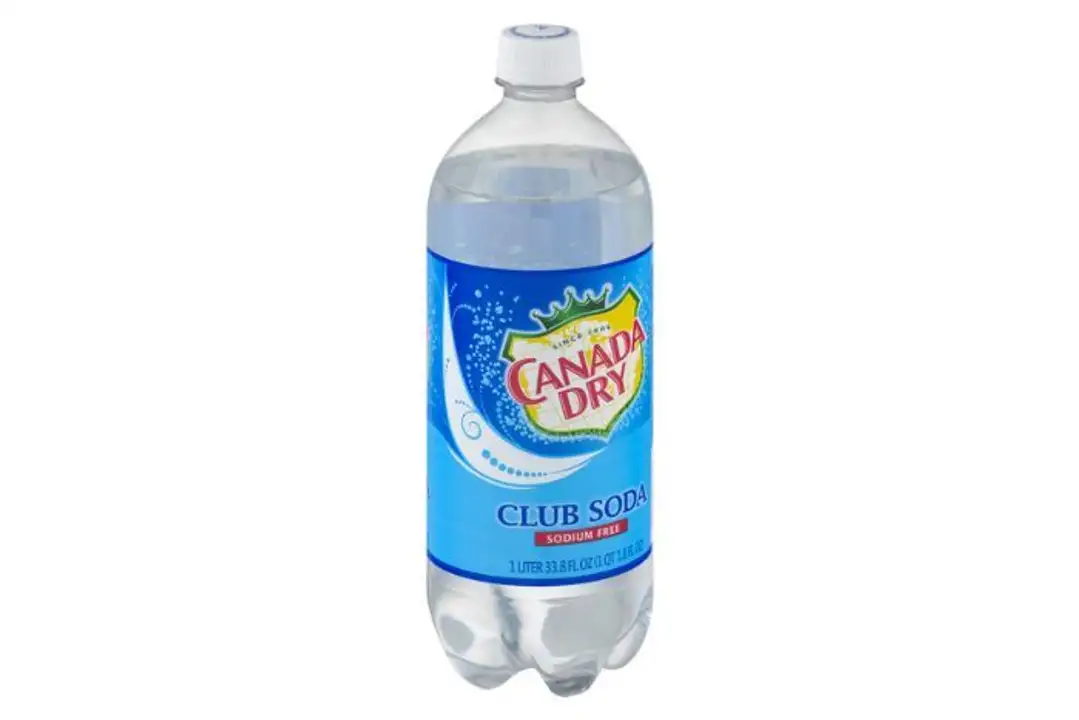 Order Canada Dry Club Soda, Low Sodium - 33.8 Ounces food online from Holiday farms store, Roslyn Heights on bringmethat.com