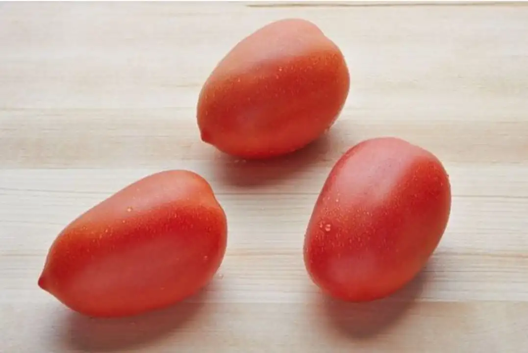 Order Plum Tomatoes food online from Fligner Market store, Lorain on bringmethat.com