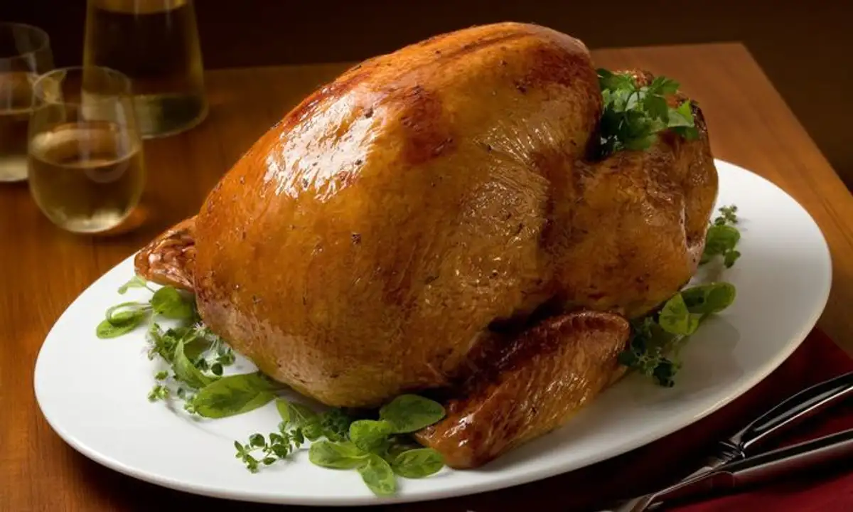 Order Prepared Meals Butterball Fully Cooked Turkey Dinner food online from Meats Supreme store, Brooklyn on bringmethat.com