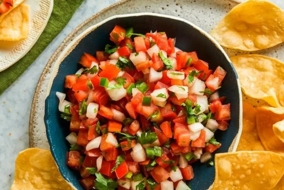Order WFC Deli Pico De Gallo food online from Whole Foods Co-Op Denfeld store, Duluth on bringmethat.com