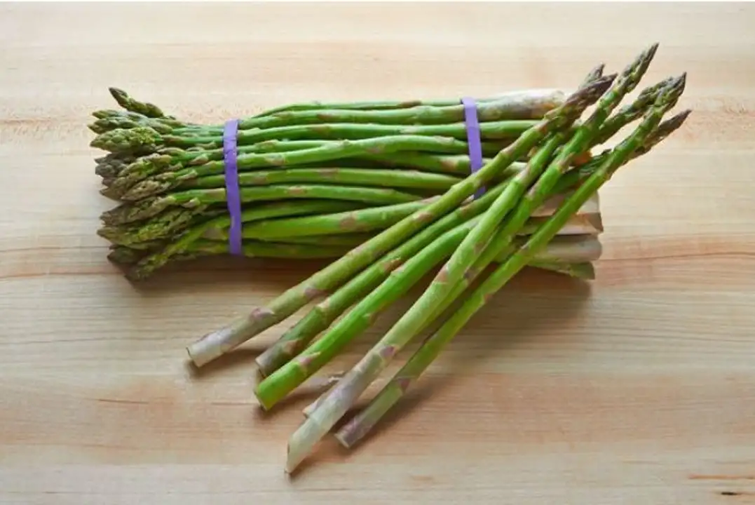 Order Asparagus food online from Meats Supreme store, Brooklyn on bringmethat.com