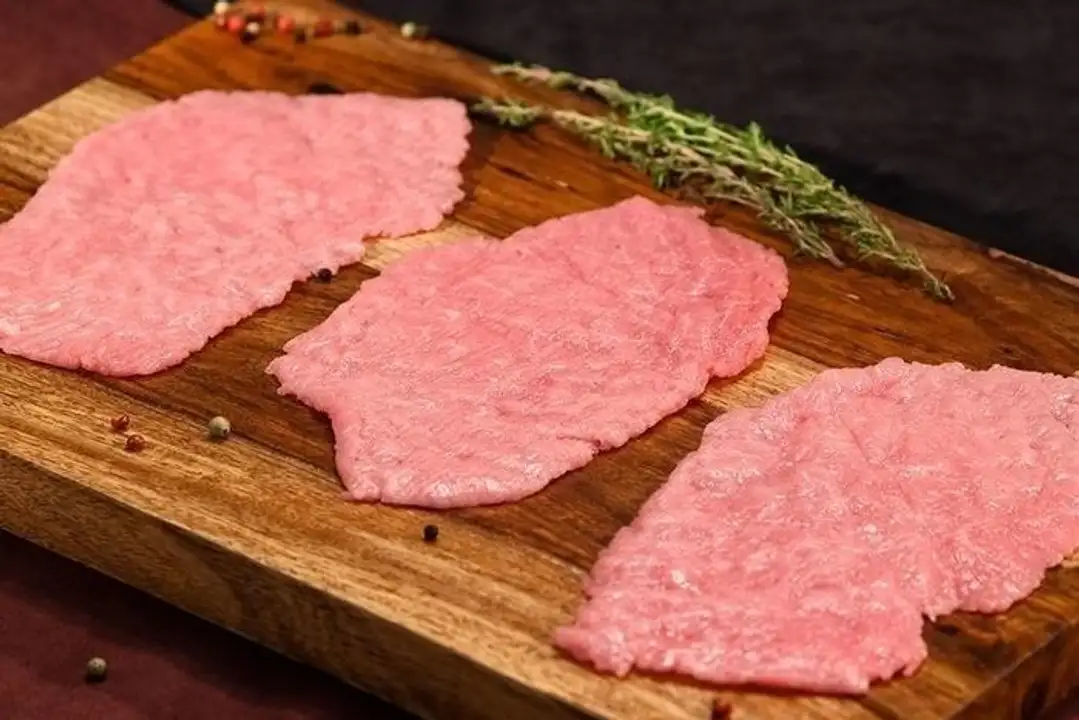 Order Beef Cutlets food online from Meats Supreme store, Brooklyn on bringmethat.com