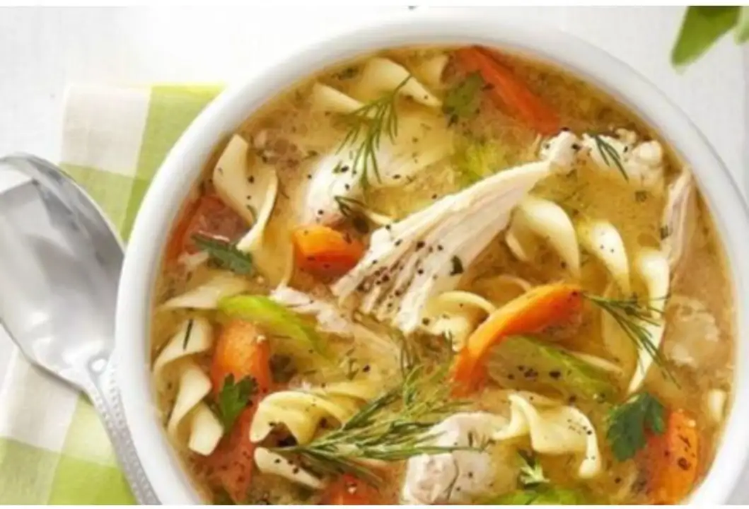Order Chicken Noodle Soup - pint food online from Meats Supreme store, Brooklyn on bringmethat.com