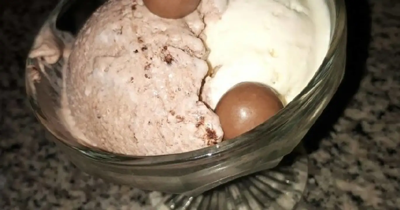 Order Pierre's Vanilla & Chocolate Ice Cream - 48 Ounces food online from Fligner Market store, Lorain on bringmethat.com