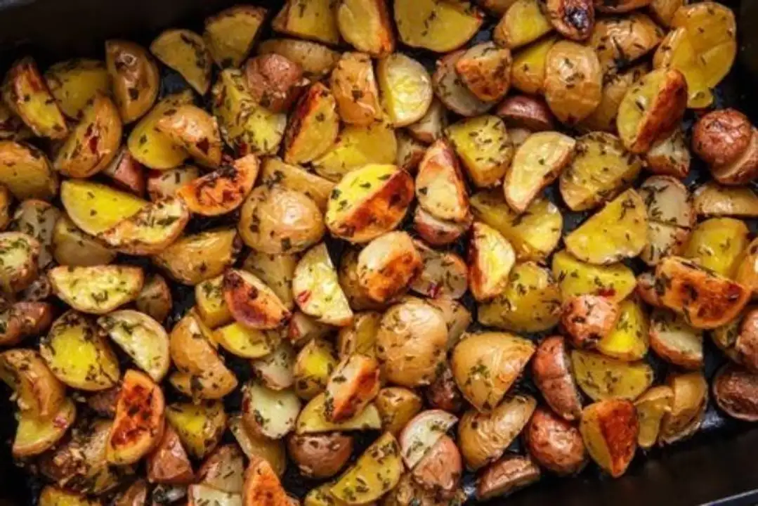 Order Herb Roasted Potatoes food online from Holiday farms store, Roslyn Heights on bringmethat.com