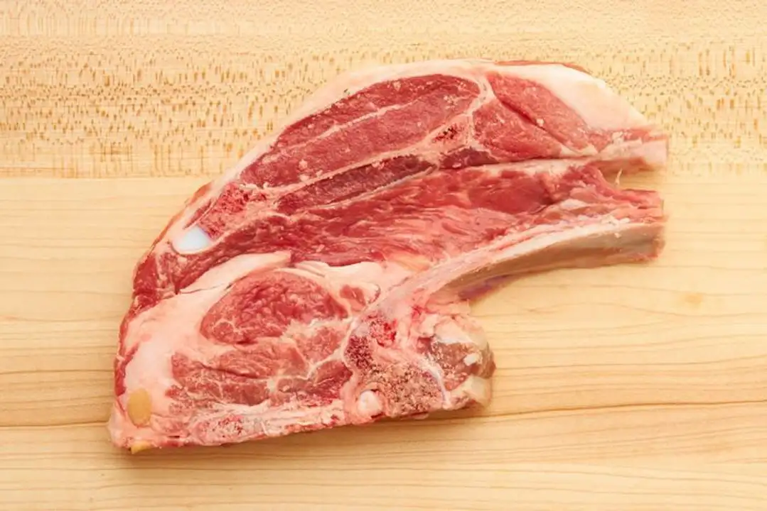 Order American Shoulder Lamb Chops food online from Meats Supreme store, Brooklyn on bringmethat.com
