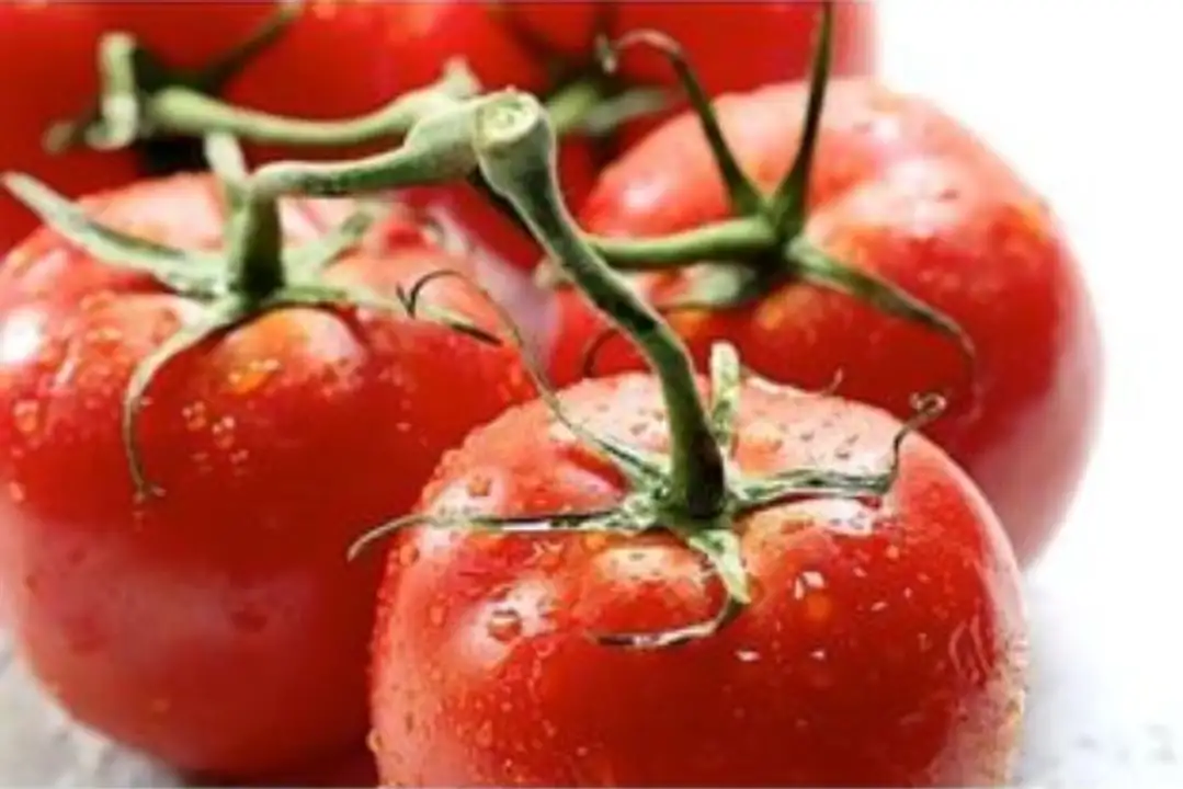 Order Bay Produce Beefsteak Tomatoes food online from Whole Foods Co-Op Denfeld store, Duluth on bringmethat.com