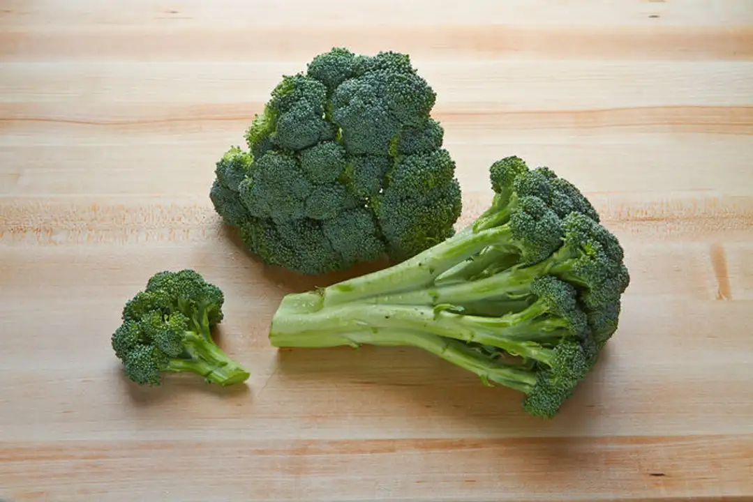 Order Broccoli food online from Meats Supreme store, Brooklyn on bringmethat.com