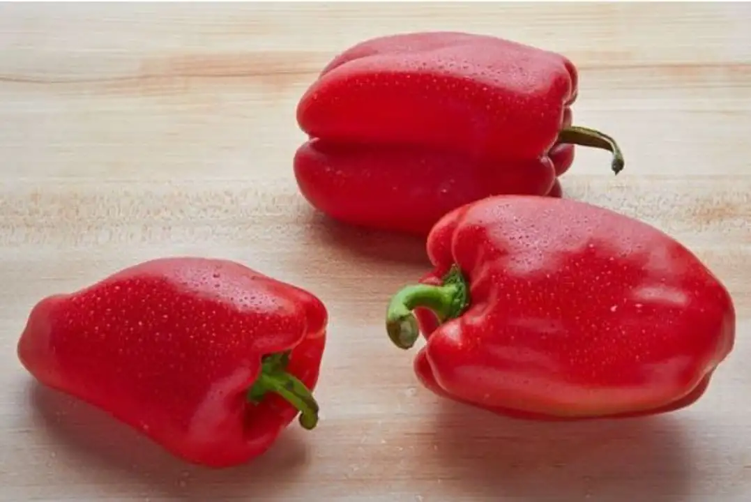 Order Holland Pepper Red food online from Meats Supreme store, Brooklyn on bringmethat.com