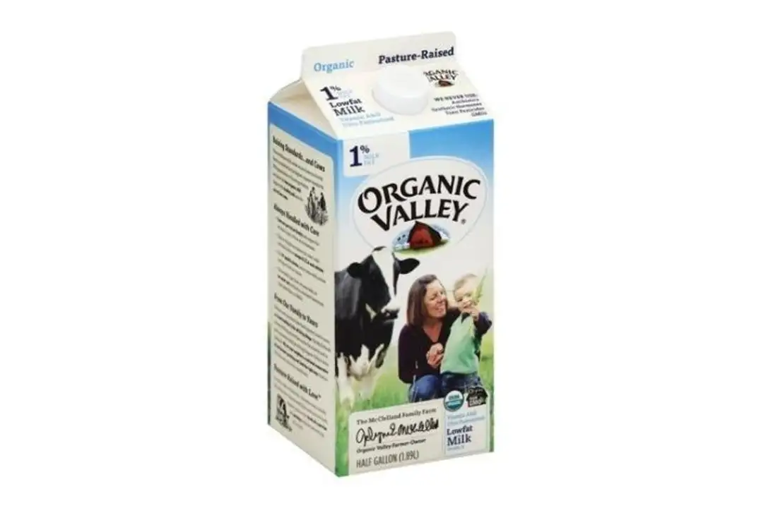 Order Organic Valley Milk, Lowfat, 1% Milk fat, 64 oz food online from Whole Foods Co-Op Denfeld store, Duluth on bringmethat.com