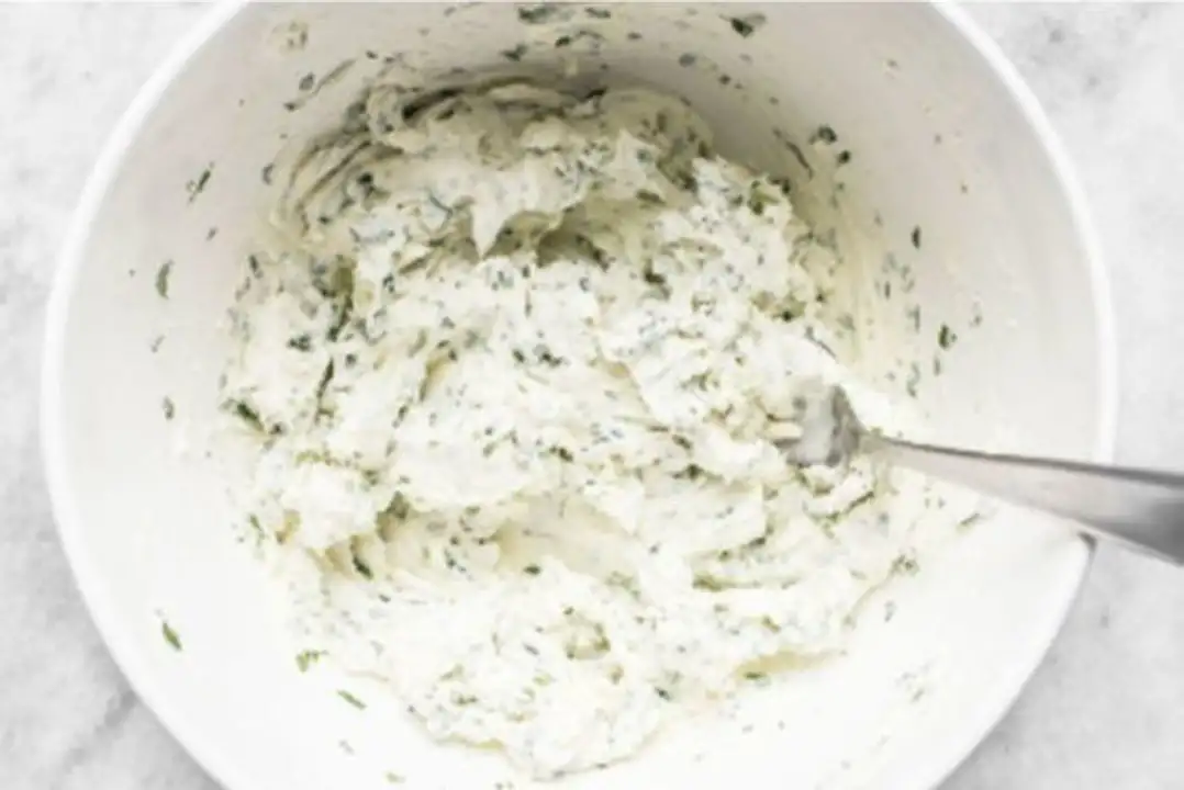 Order St. Paul Bagelry Spinach Cucumber Dill Cream Cheese food online from Whole Foods Co-Op Denfeld store, Duluth on bringmethat.com