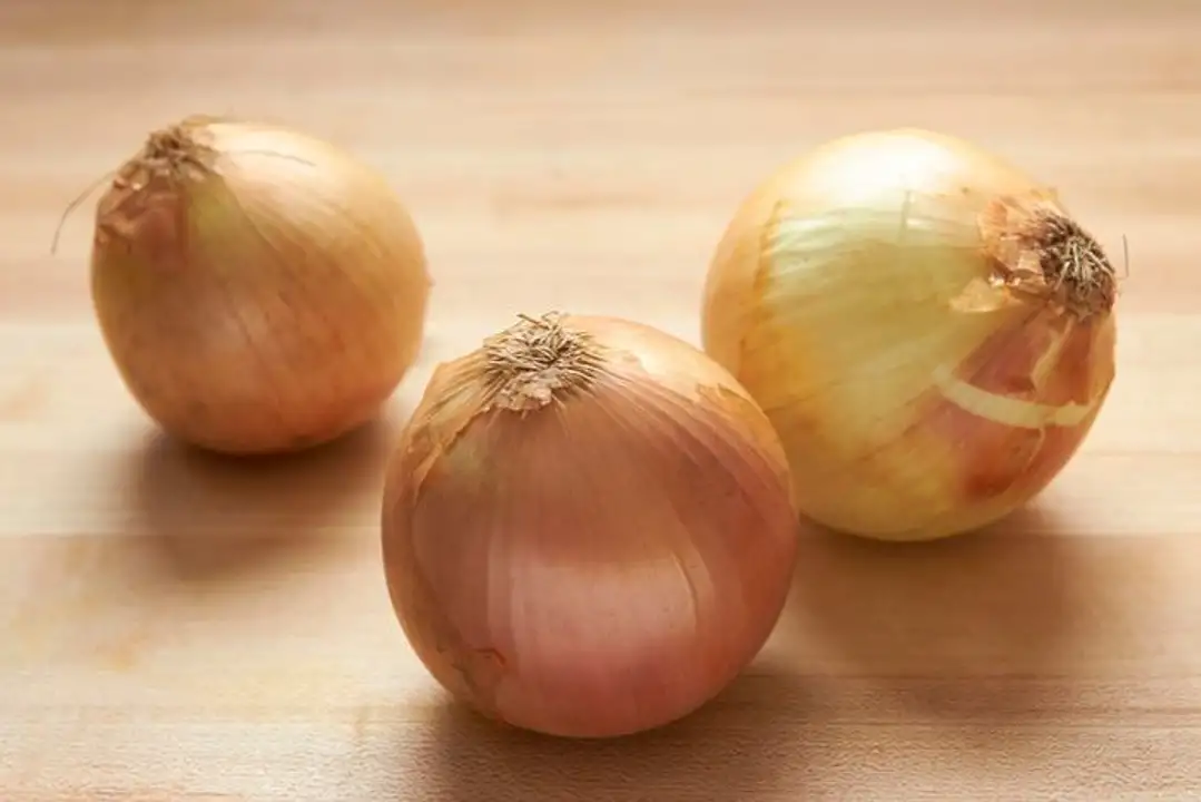 Order Yellow Onions  - 1 Each food online from Meats Supreme store, Brooklyn on bringmethat.com