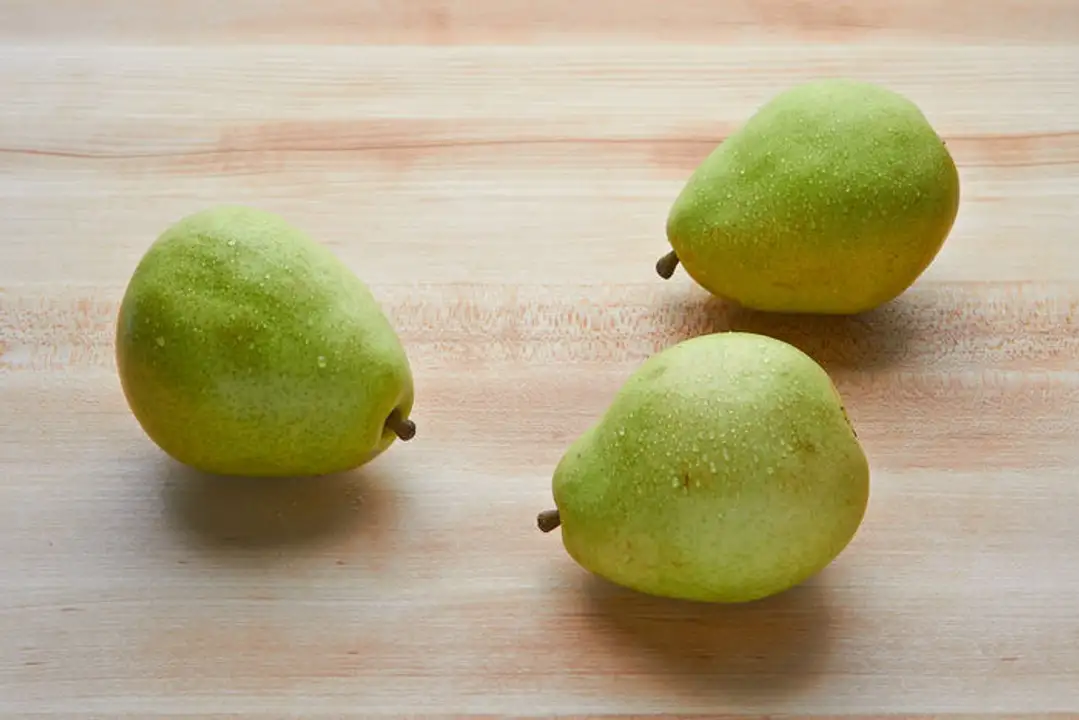 Order Small D'Anjou Pears food online from Whole Foods Co-Op Denfeld store, Duluth on bringmethat.com