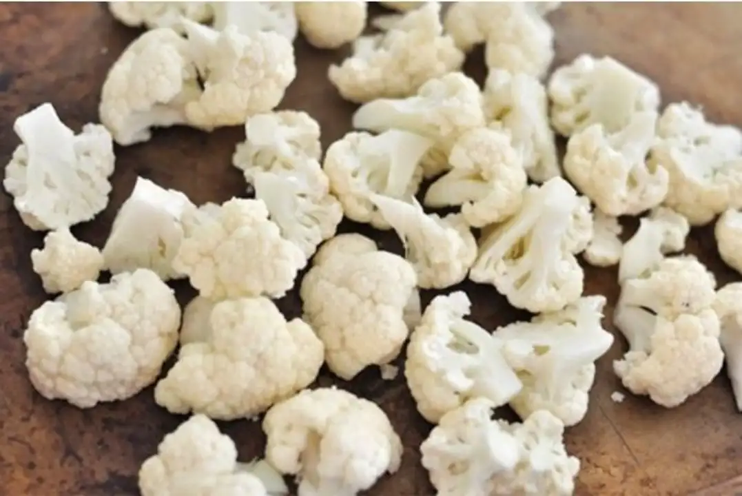 Order Organic Cut Cauliflower food online from Whole Foods Co-Op Denfeld store, Duluth on bringmethat.com