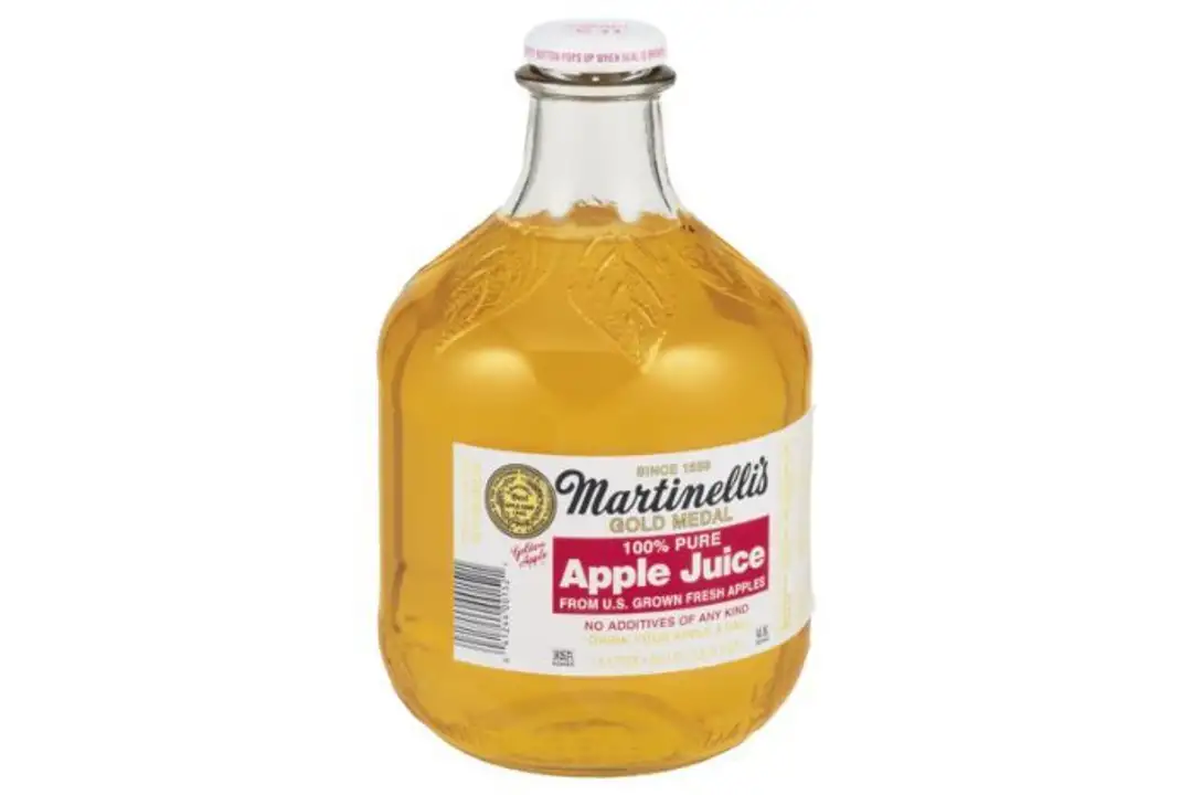 Order Martinellis Gold Medal 100% Juice, Pure Apple - 50.7 Ounces food online from Holiday farms store, Roslyn Heights on bringmethat.com