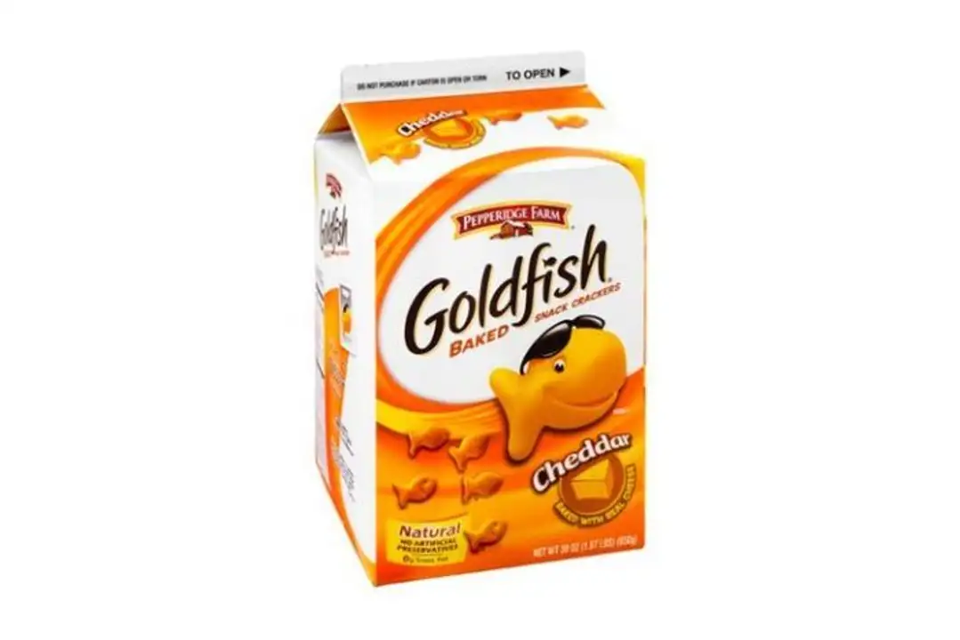 Order Goldfish Baked Snack Crackers, Cheddar - 30 Ounces food online from Holiday farms store, Roslyn Heights on bringmethat.com