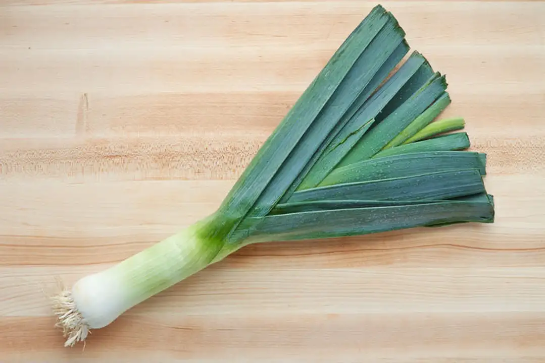 Order Leeks food online from Holiday farms store, Roslyn Heights on bringmethat.com