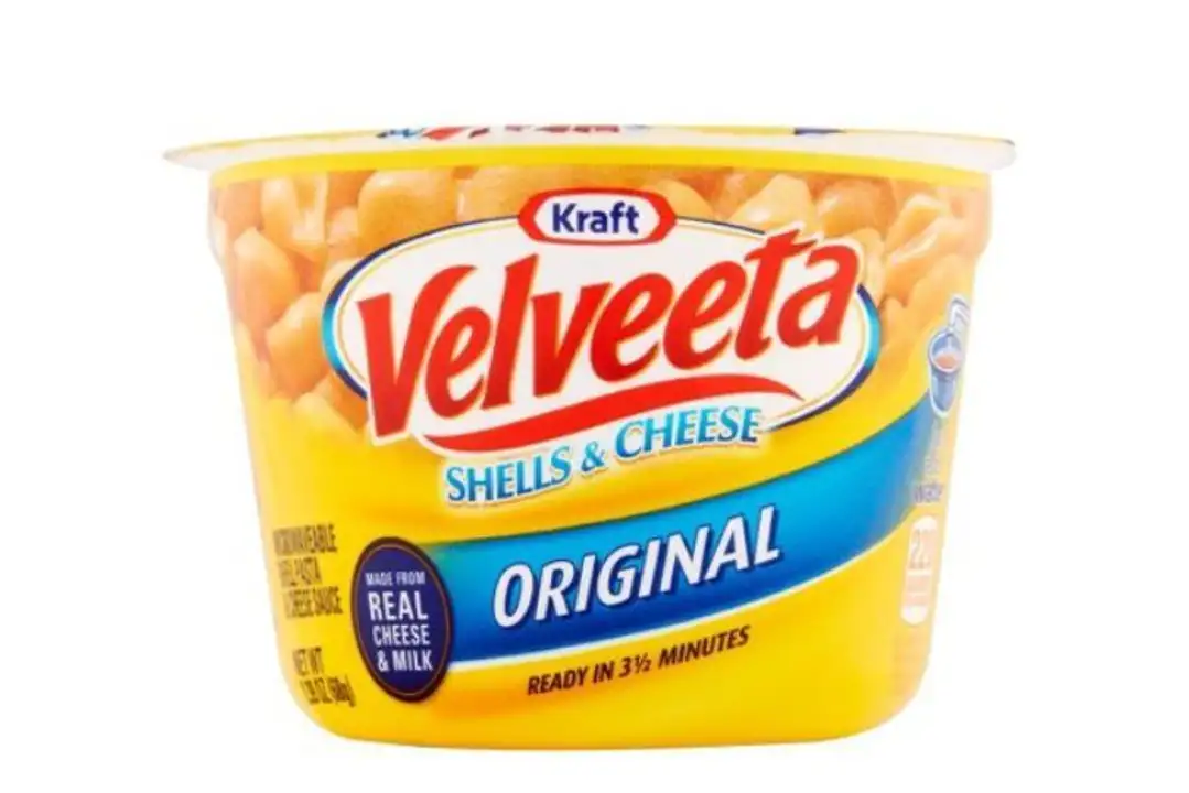 Order Velveeta Shell Pasta & Cheese Sauce, Microwaveable, Original - 2.39 Ounces food online from Holiday farms store, Roslyn Heights on bringmethat.com