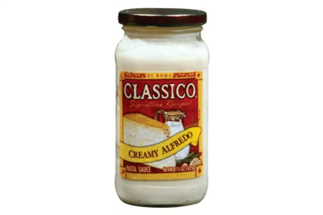 Order Classico Pasta Sauce, Creamy Alfredo - 17 Ounces food online from Novato Harvest Market store, Novato on bringmethat.com