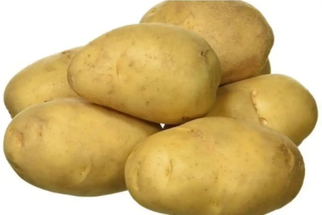 Order Organic Yellow Potatoes 5# Bag food online from Whole Foods Co-Op Denfeld store, Duluth on bringmethat.com