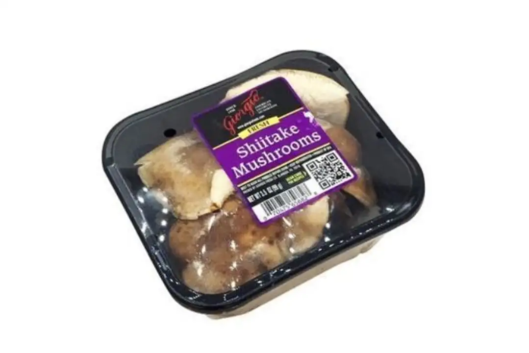 Order Giorgio Shiitake Mushrooms - 3.5 Ounces food online from Holiday farms store, Roslyn Heights on bringmethat.com