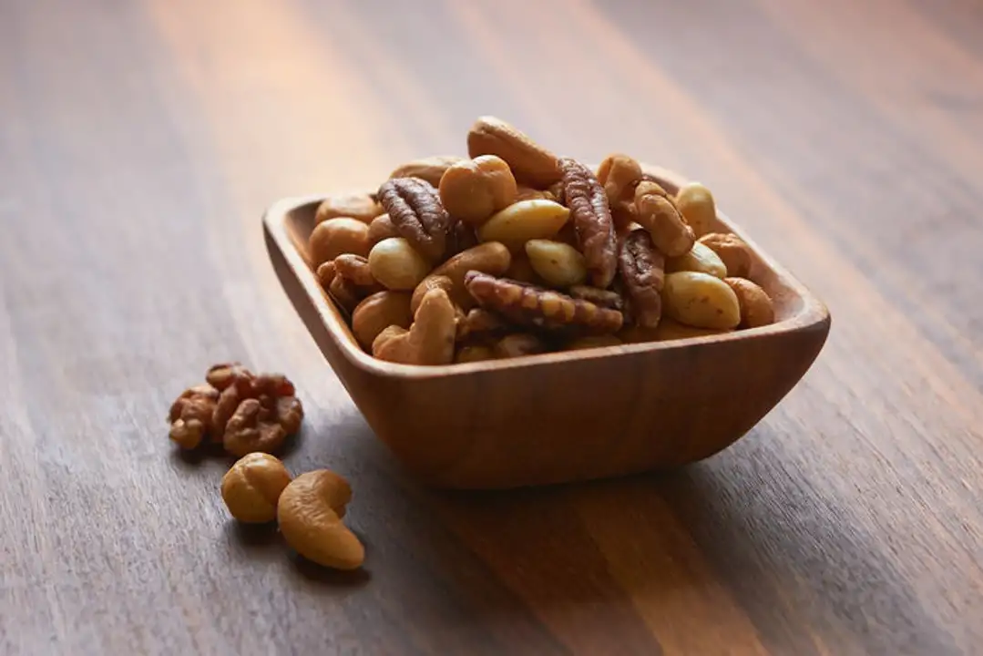Order Bulk Deluxe Mixed Nuts, Roasted & Unsalted food online from Whole Foods Co-Op Denfeld store, Duluth on bringmethat.com