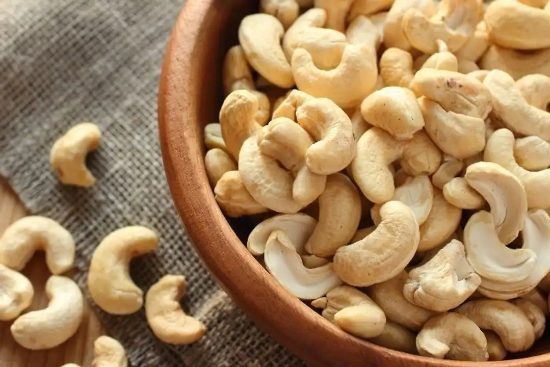 Order Bulk Roasted Salted Cashew Pieces food online from Whole Foods Co-Op Denfeld store, Duluth on bringmethat.com