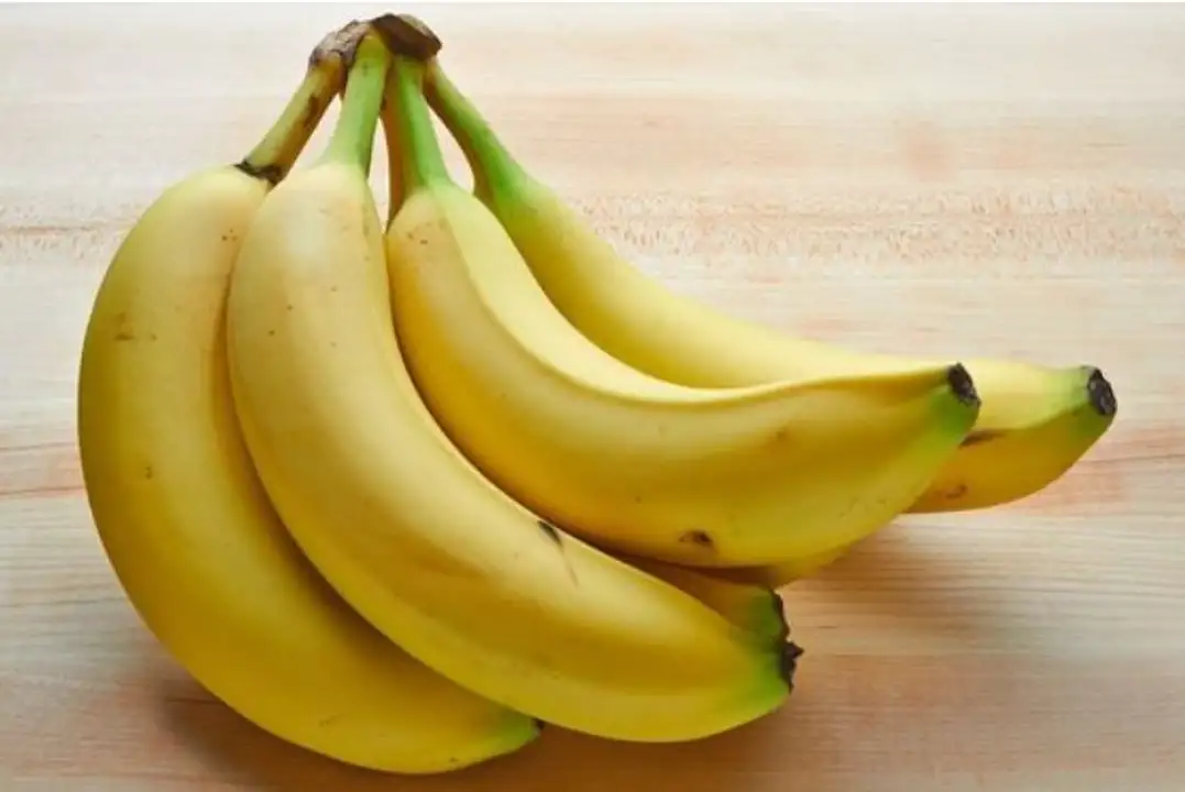 Order Yellow Bananas - (each Banana is about  0.50LB ) food online from Holiday farms store, Roslyn Heights on bringmethat.com