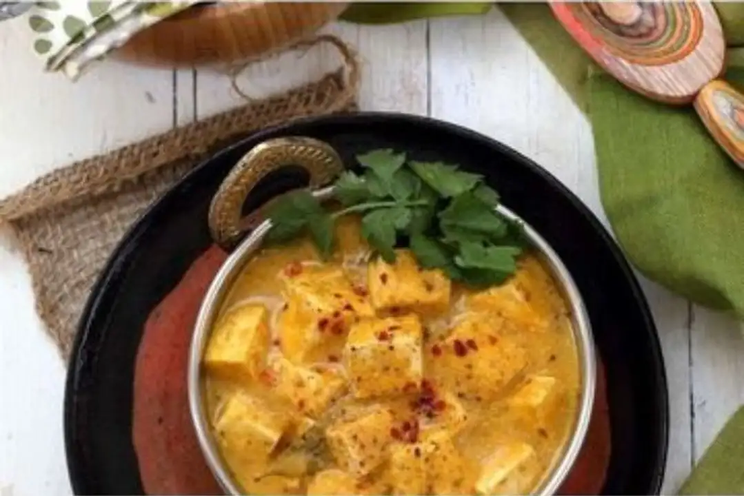 Order Curry Mango Tofu food online from Whole Foods Co-Op Denfeld store, Duluth on bringmethat.com