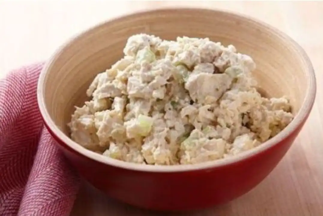 Order Chicken Salad food online from Meats Supreme store, Brooklyn on bringmethat.com