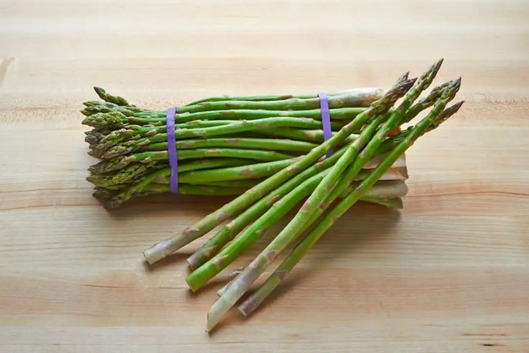 Order Green Asparagus food online from Holiday farms store, Roslyn Heights on bringmethat.com