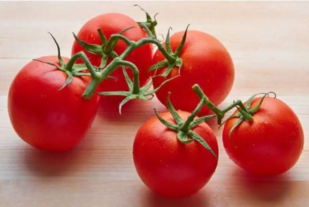 Order Vine Tomatoes food online from Meats Supreme store, Brooklyn on bringmethat.com