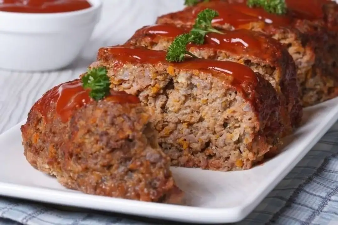 Order Meatloaf with Gravy food online from Meats Supreme store, Brooklyn on bringmethat.com
